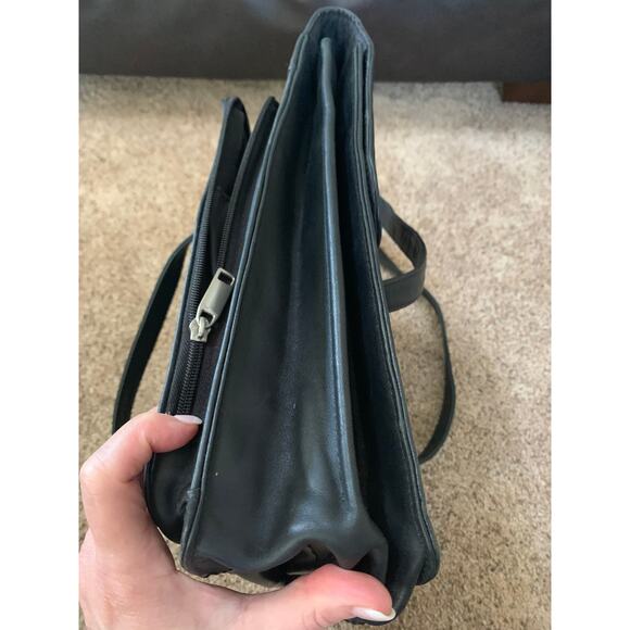 Wilson Leather Black Leather Briefcase  16W x 14H X 5 Shoulder Carry - Picture 4 of 12